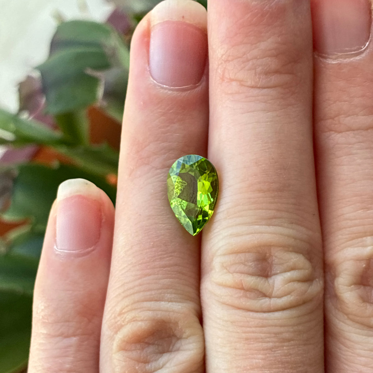 12x8mm Pear cut Peridot, 3.31 carats