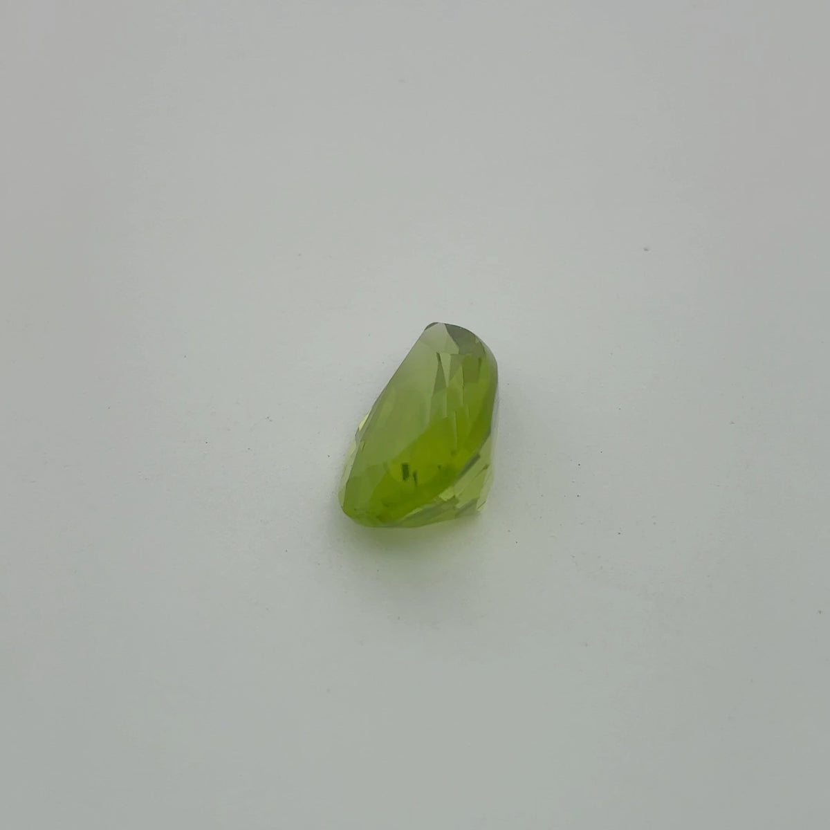 12x8mm Pear cut Peridot, 3.31 carats