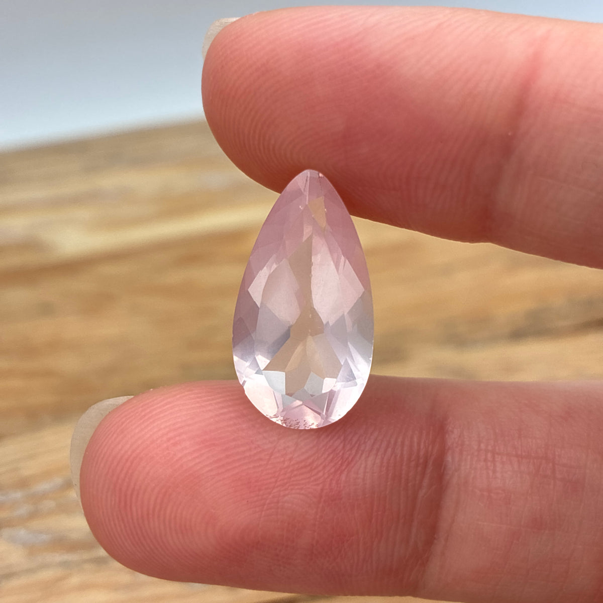19x10mm Pear cut Rose Quartz, 6.90 carats