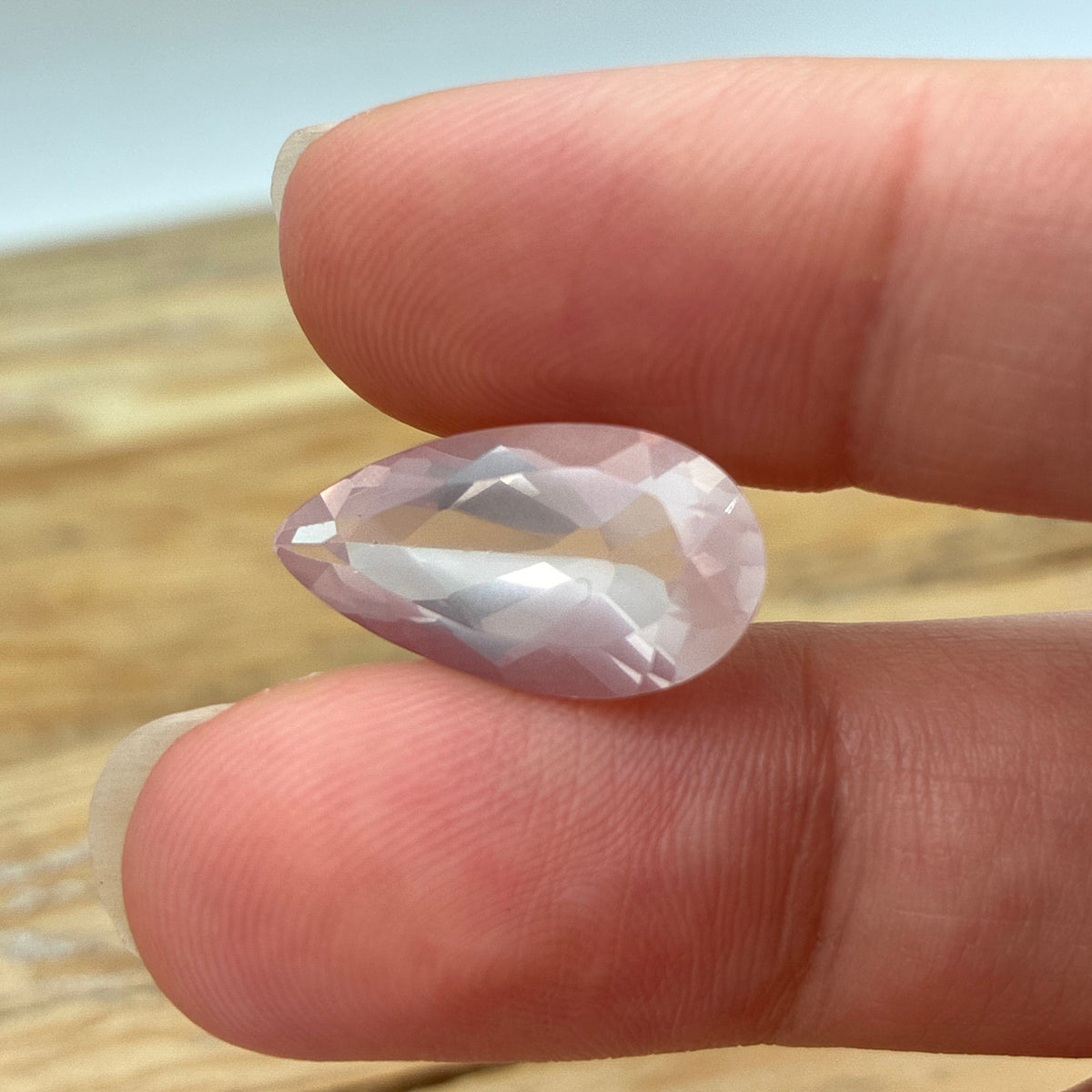 19x10mm Pear cut Rose Quartz, 6.90 carats