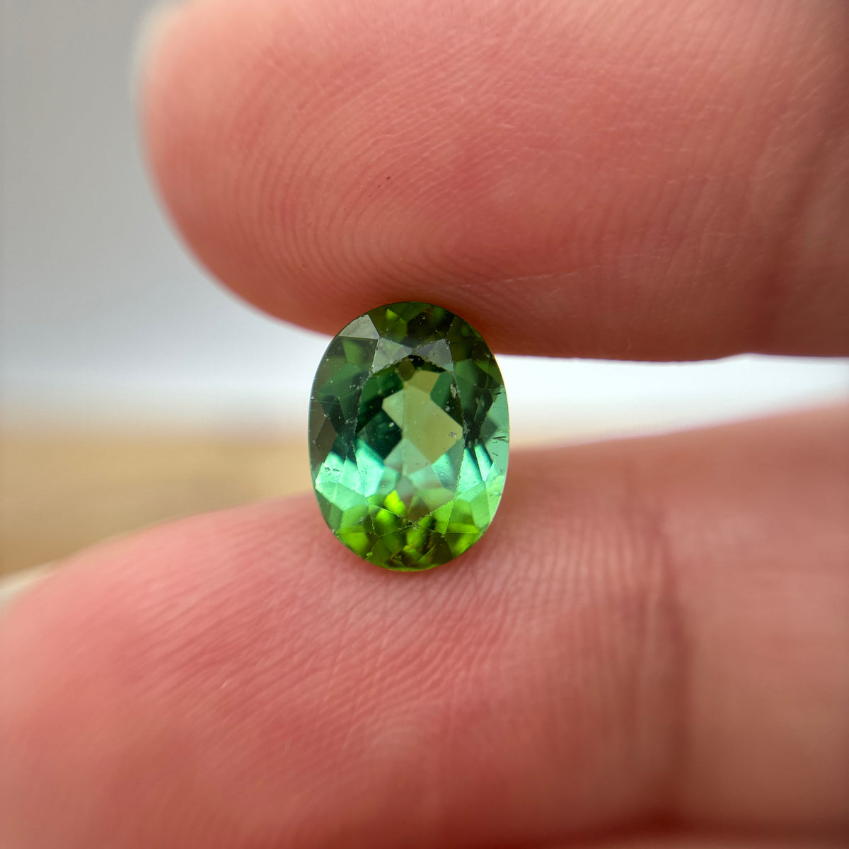 2.54 carat Green Tourmaline, 10x7.5mm Oval cut Recycled Gem