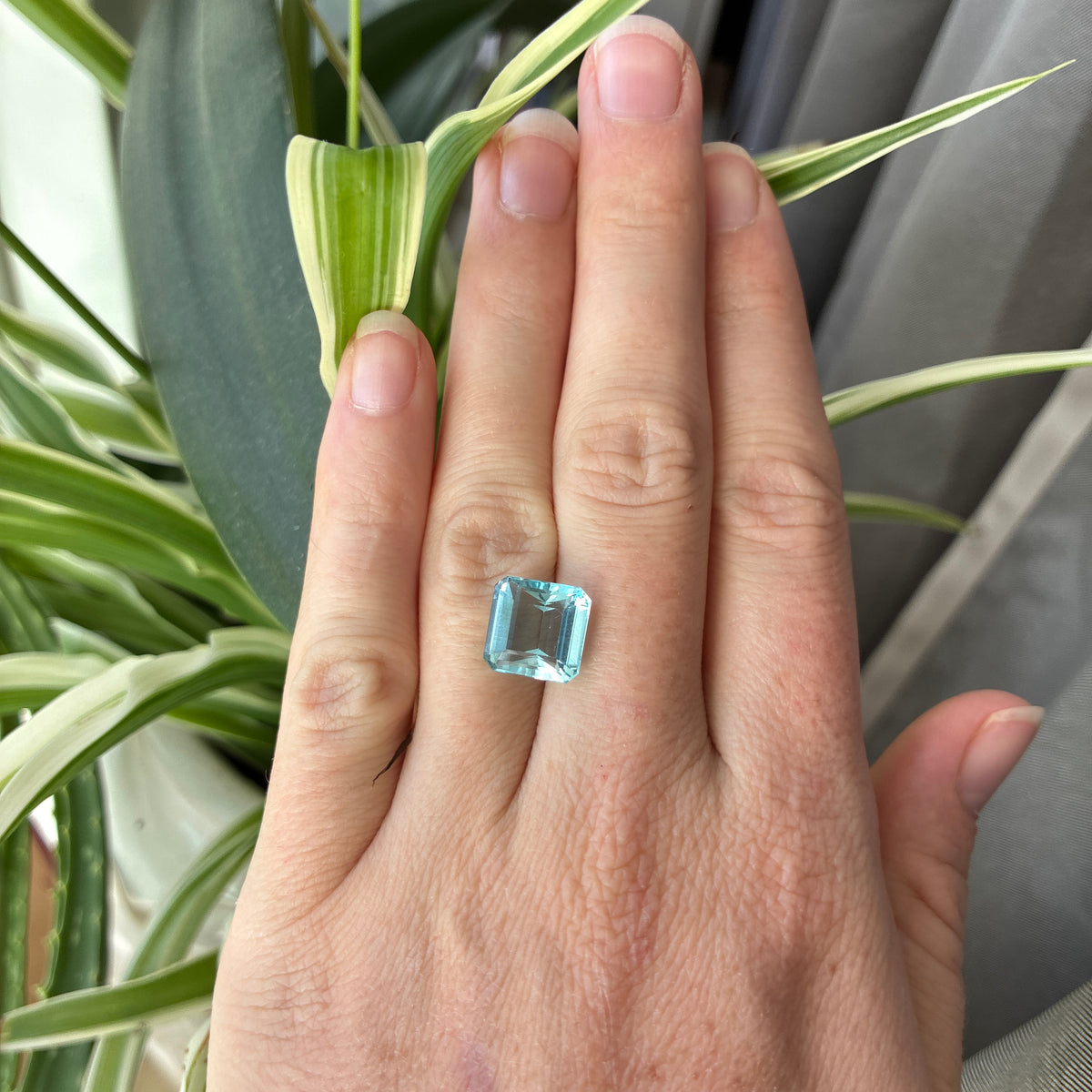 5.63 carat Aquamarine, Approx. 10.5mm Square