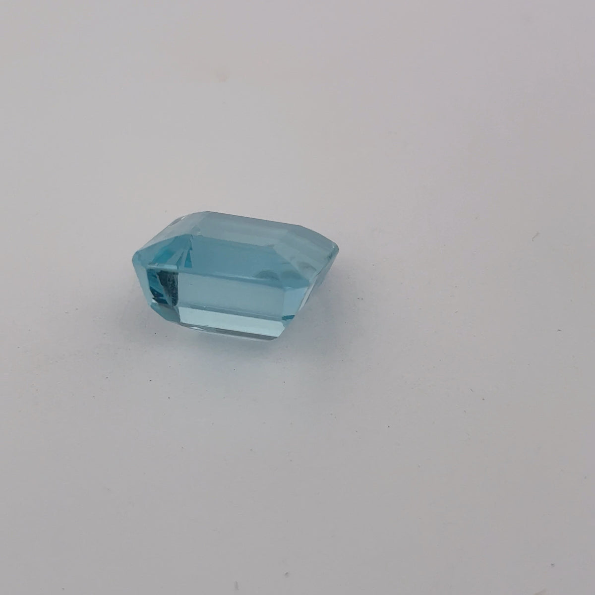 5.63 carat Aquamarine, Approx. 10.5mm Square