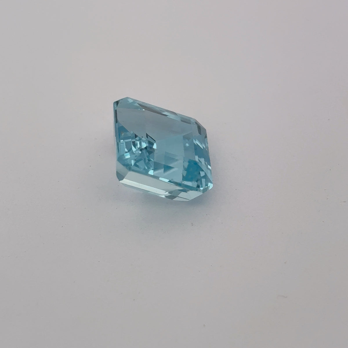 5.63 carat Aquamarine, Approx. 10.5mm Square