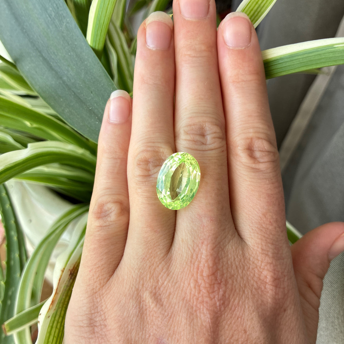 18x13mm Lab Created Green Spinel, 13.50 carat, Uranium Glass color