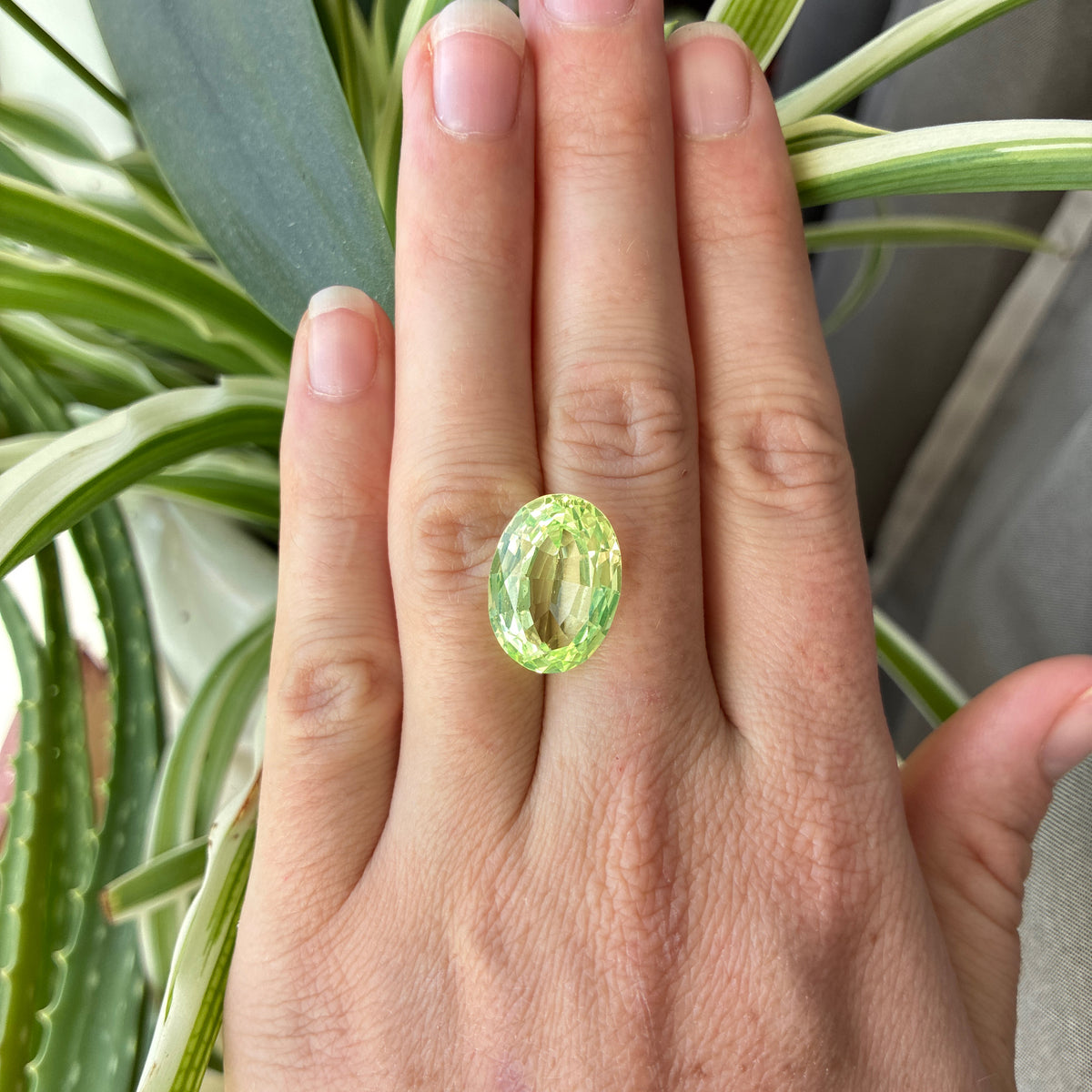 18x13mm Lab Created Green Spinel, 13.50 carat, Uranium Glass color
