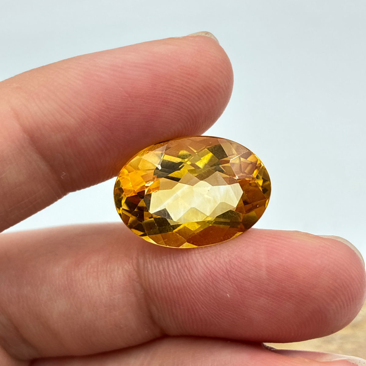 12.47 carat Citrine, 18.5x13mm Oval cut