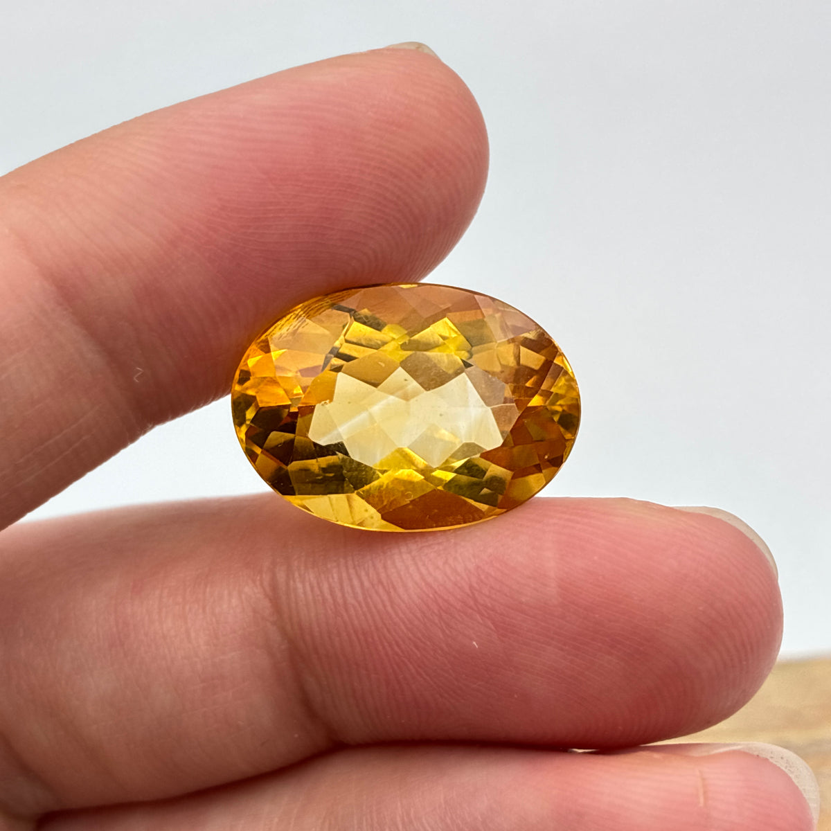 12.47 carat Citrine, 18.5x13mm Oval cut