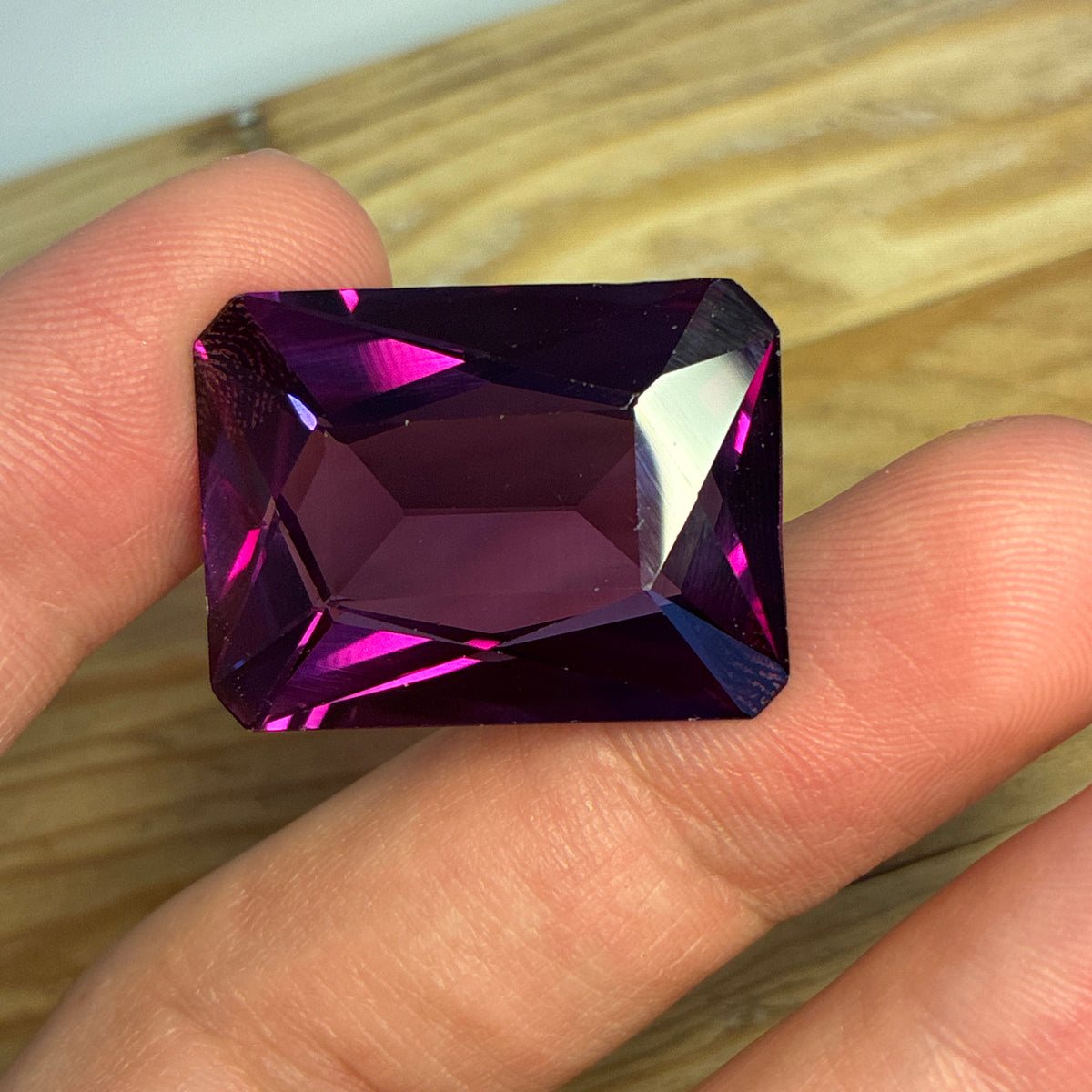 48 carat Reddish Purple Lab Sapphire, 25.7x19.3mm Rectangle cut