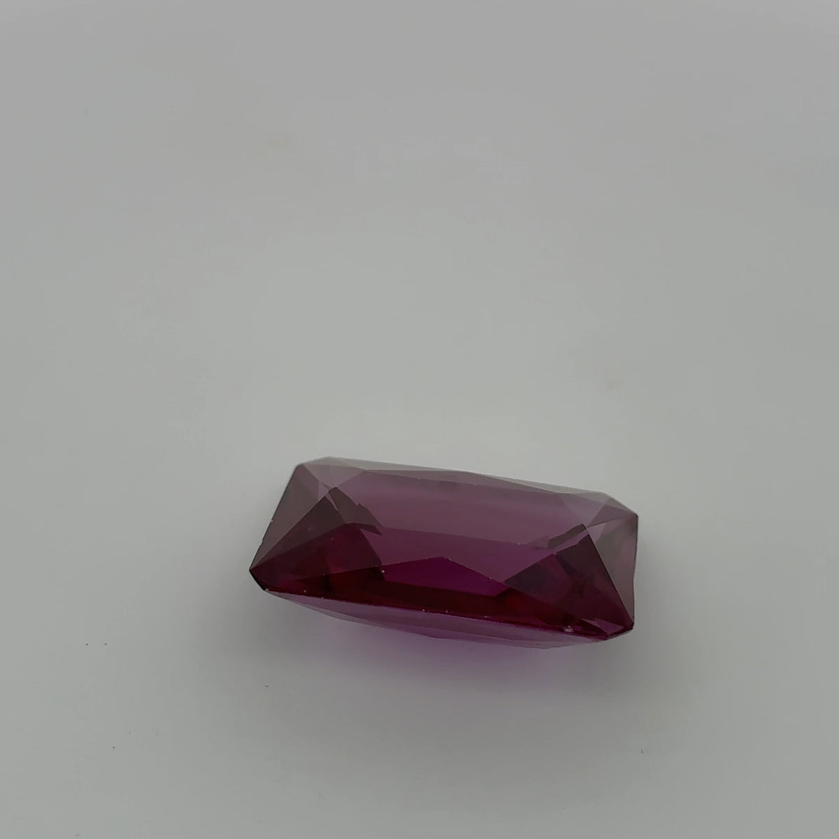 48 carat Reddish Purple Lab Sapphire, 25.7x19.3mm Rectangle cut