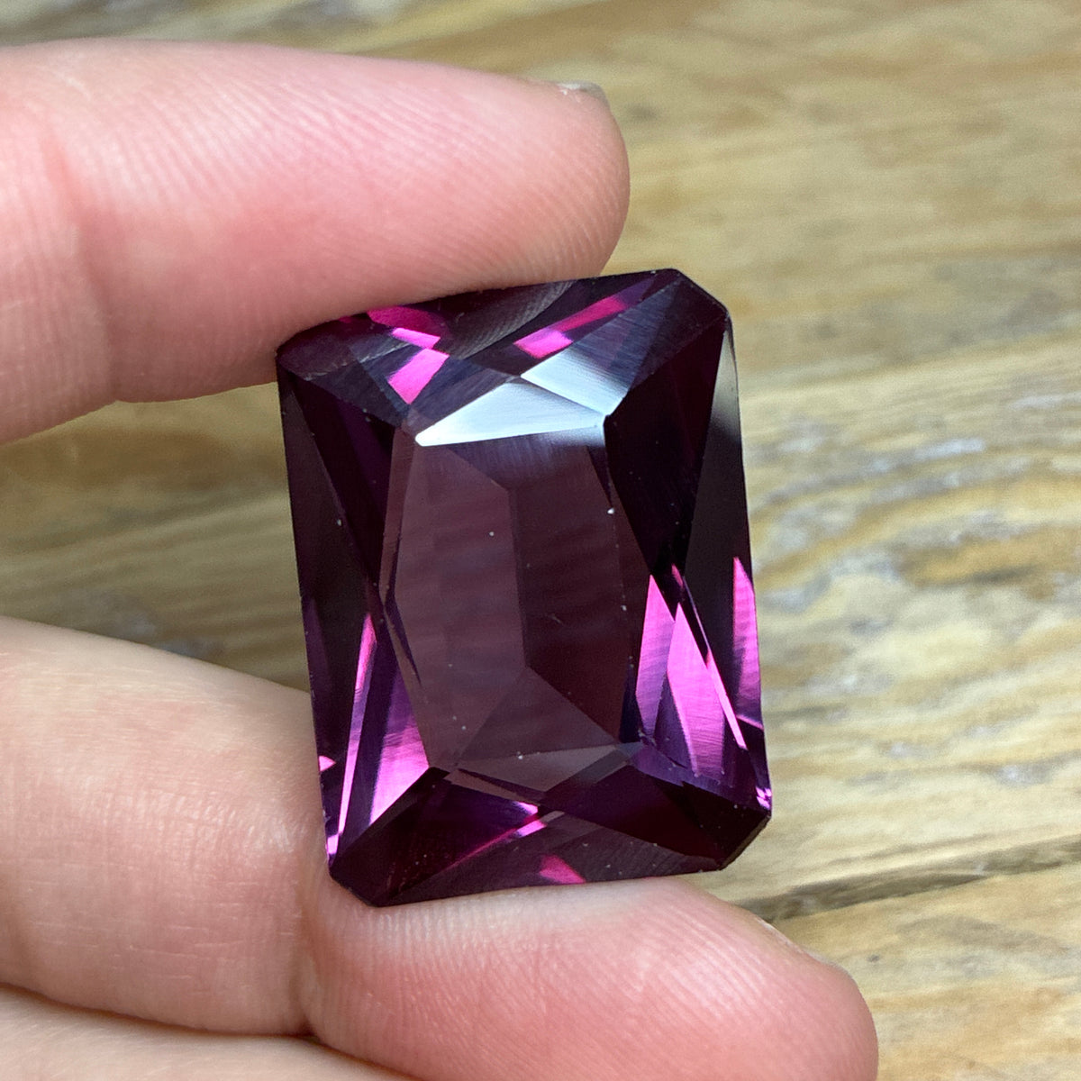 48 carat Reddish Purple Lab Sapphire, 25.7x19.3mm Rectangle cut