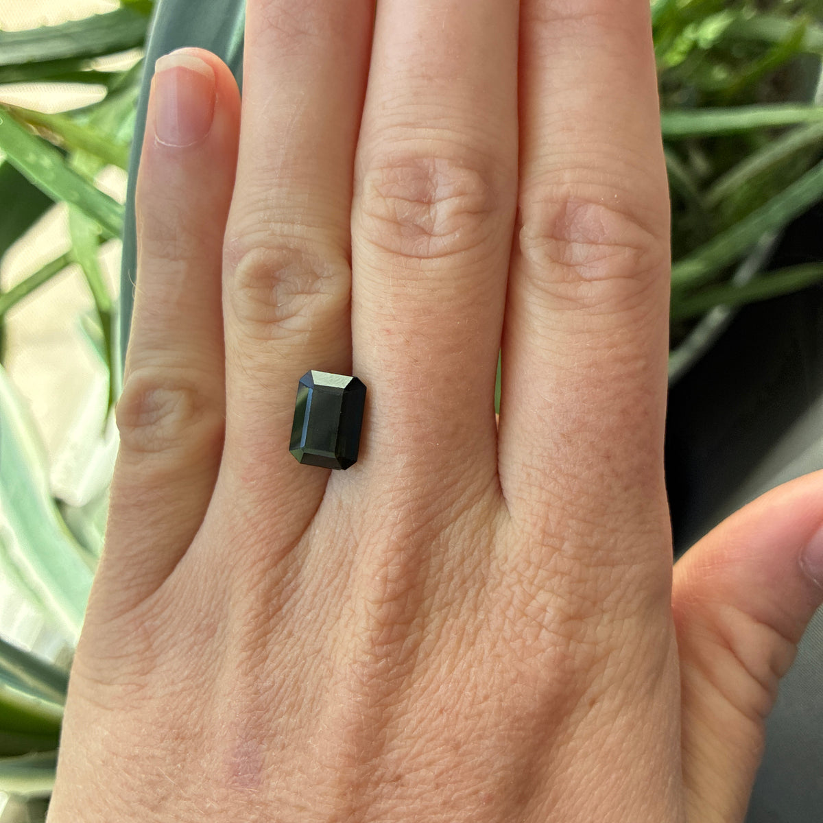 4 carat Dark Green Tourmaline, 10.5x8mm Damaged Gemstone