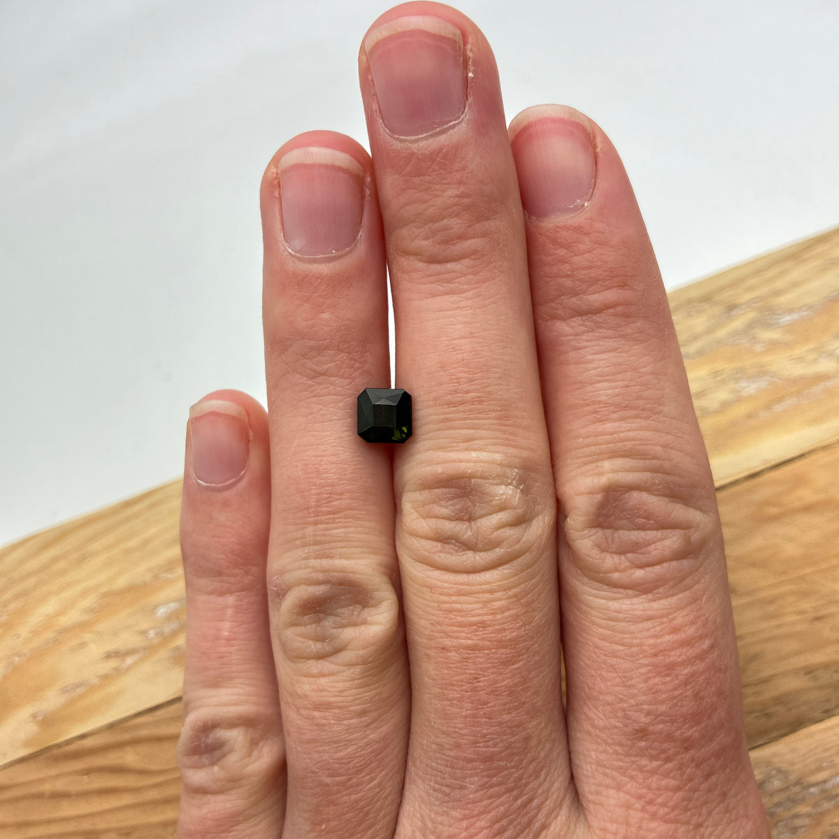 6mm Green Tourmaline, 1.25 carats