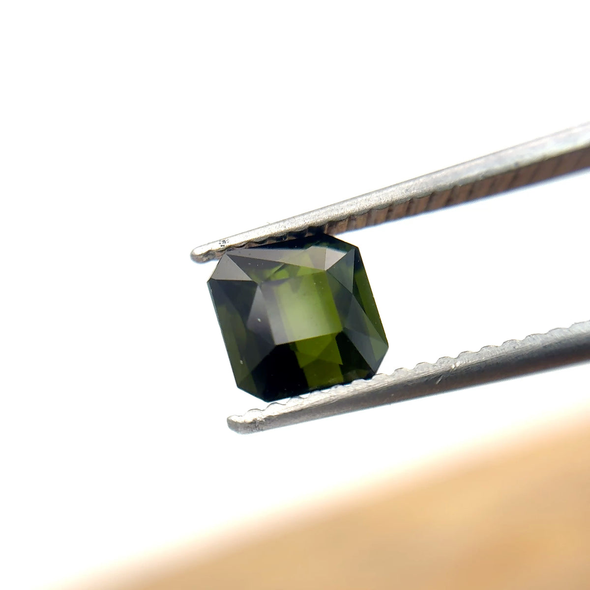 6mm Green Tourmaline, 1.25 carats