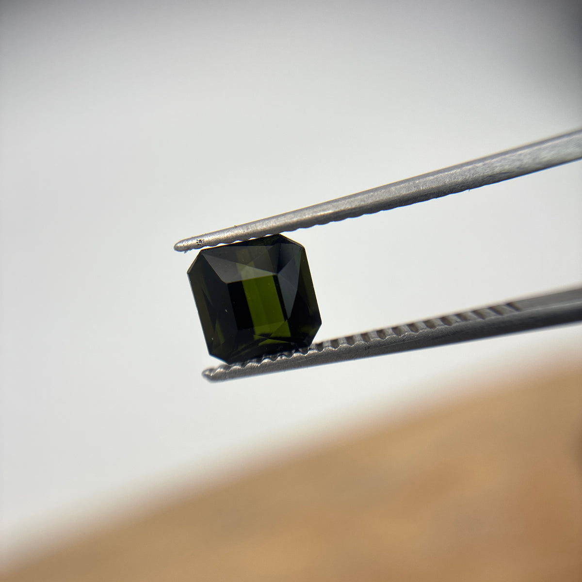 6mm Green Tourmaline, 1.25 carats