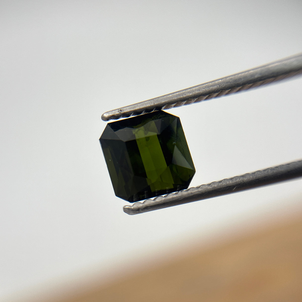 6mm Green Tourmaline, 1.25 carats