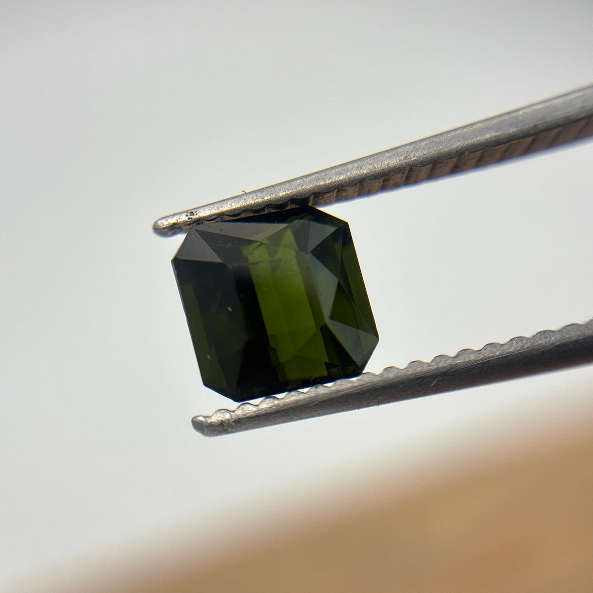 6mm Green Tourmaline, 1.25 carats