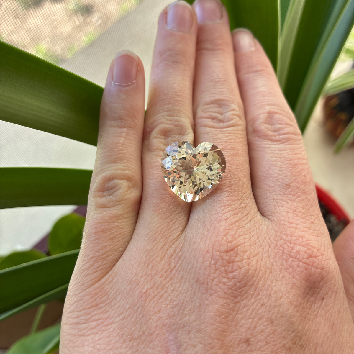 21 carat Light Topaz, 17.5x16.3mm Heart-Shaped