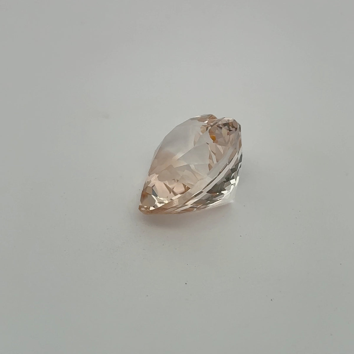 21 carat Light Topaz, 17.5x16.3mm Heart-Shaped