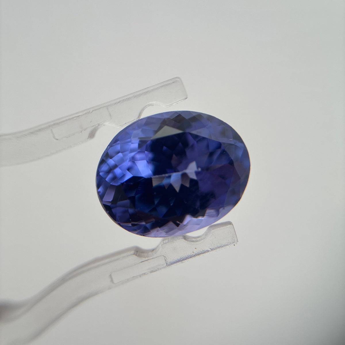 3.96 carat Violet Tanzanite, 11x8.8mm