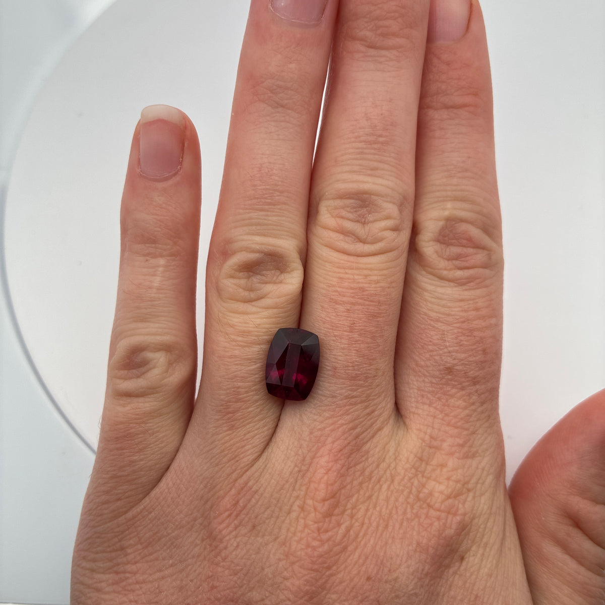 5 carat Pinkish Purple Rhodolite Garnet, 11.4x8.3mm Cushion cut