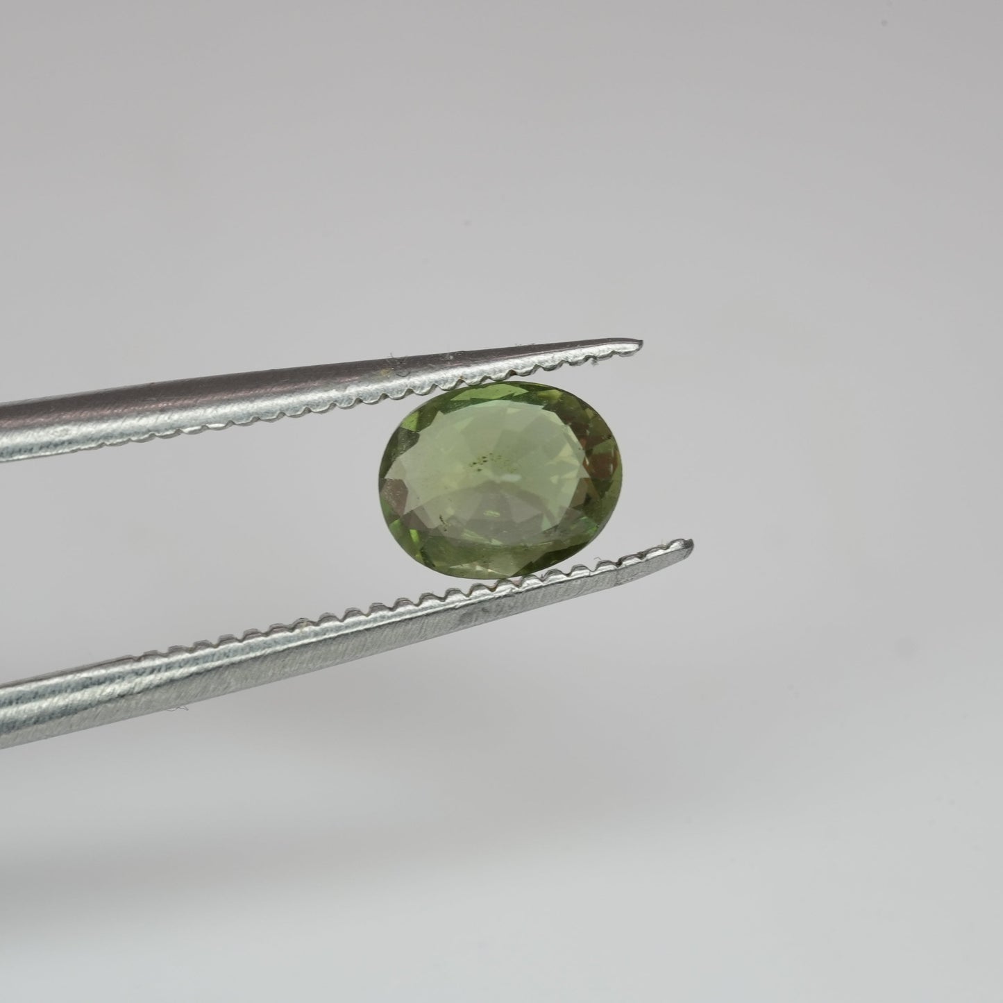 0.60 Carat Alexandrite 5.75x4.55mm Oval Cut Green to Purple Color Change