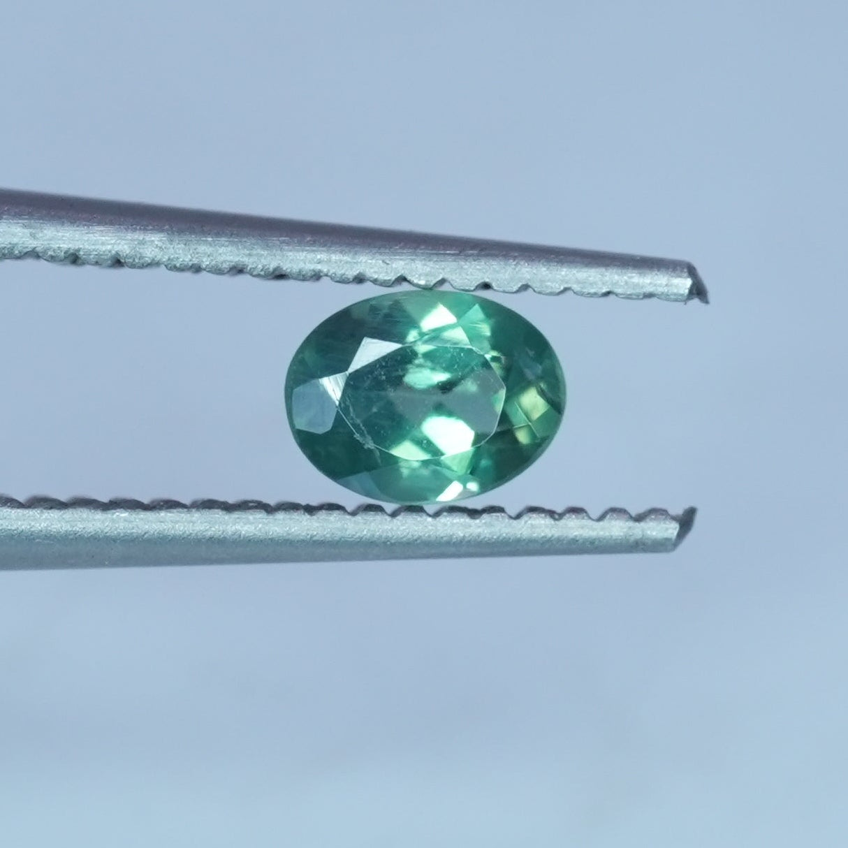 Natural Alexandrite 0.25 carat 4.15x3.15mm Oval Cut, Green to Purple Color Change