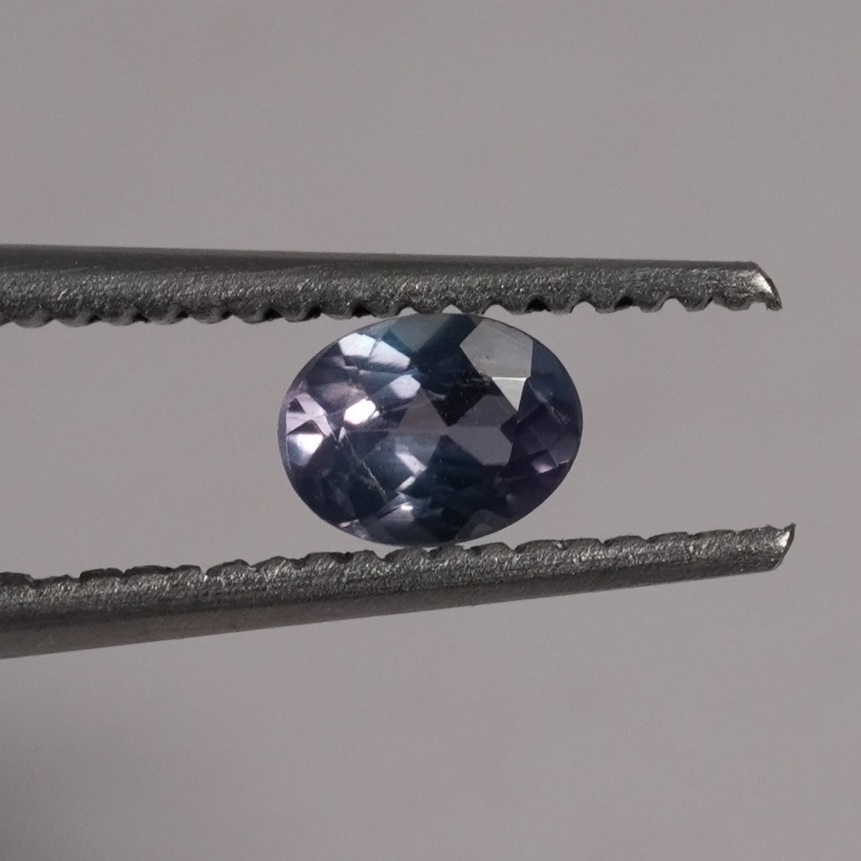 Natural Alexandrite 0.25 carat 4.15x3.15mm Oval Cut, Green to Purple Color Change