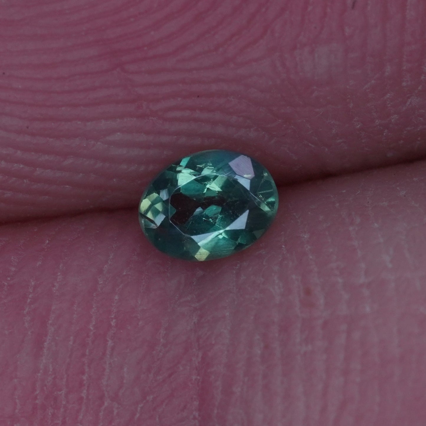 Natural Alexandrite 0.25 carat 4.15x3.15mm Oval Cut, Green to Purple Color Change