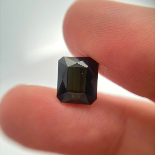 4 carat Dark Green Tourmaline, 10x8.5mm Rectangle cut
