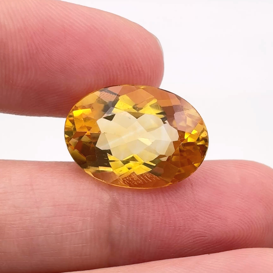 12.47 carat Citrine, 18.5x13mm Oval cut