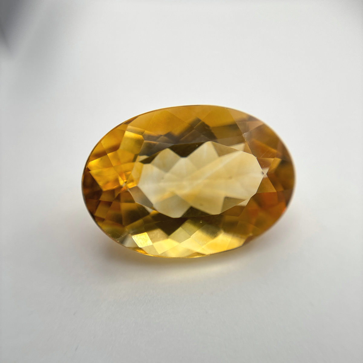 12.47 carat Citrine, 18.5x13mm Oval cut