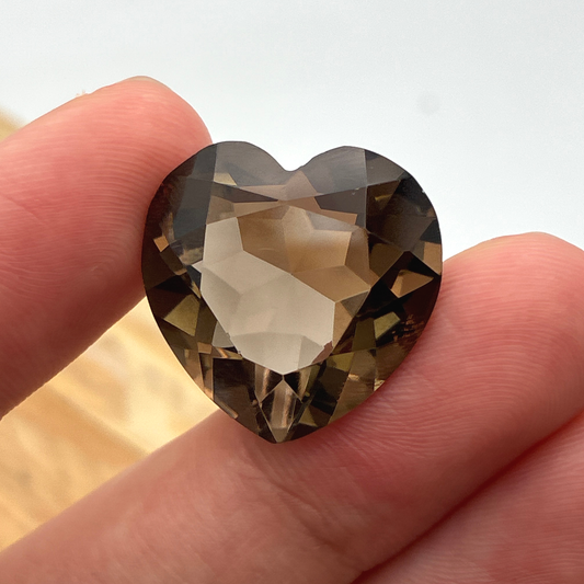 20mm Heart-Shaped Smoky Quartz, 22.67 carat Loose Brown Gemstone