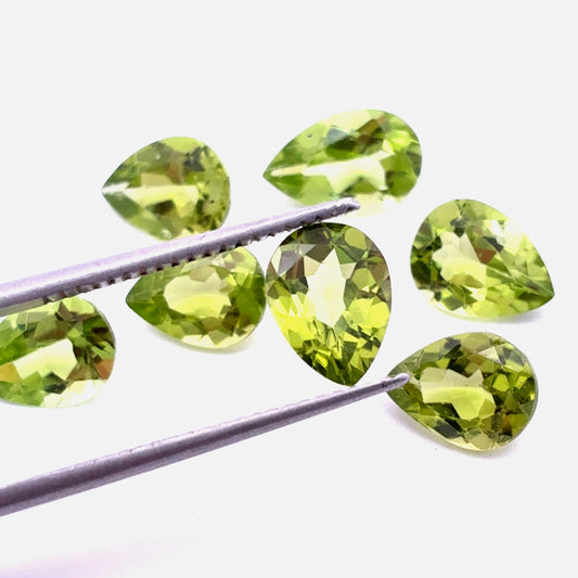 One 8x6mm Green Peridot Pear Cut 1 carat