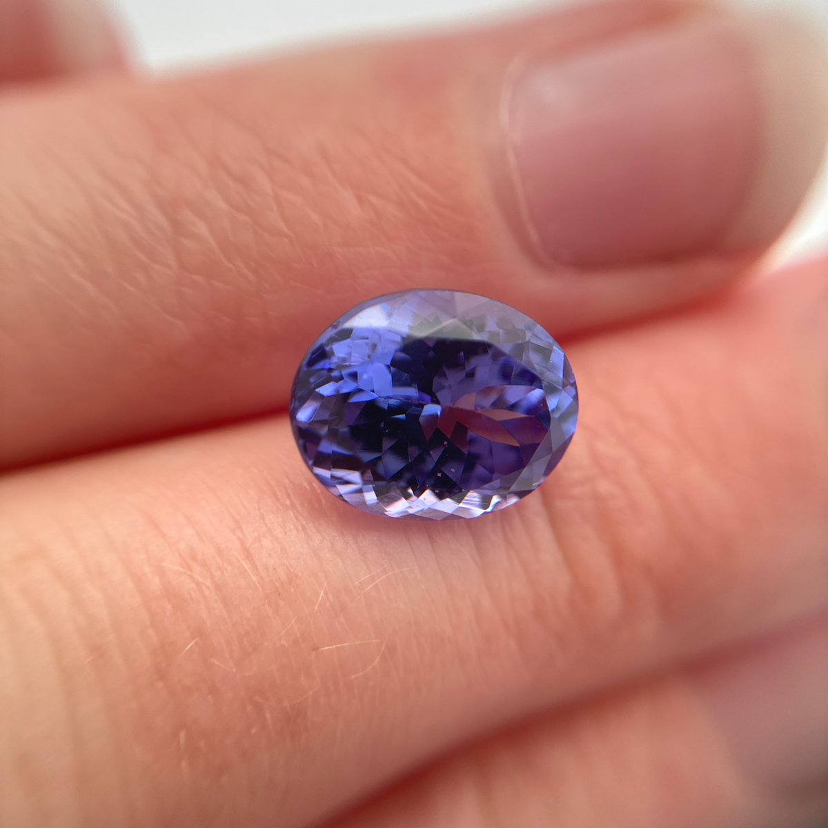 3.96 carat Violet Tanzanite, 11x8.8mm