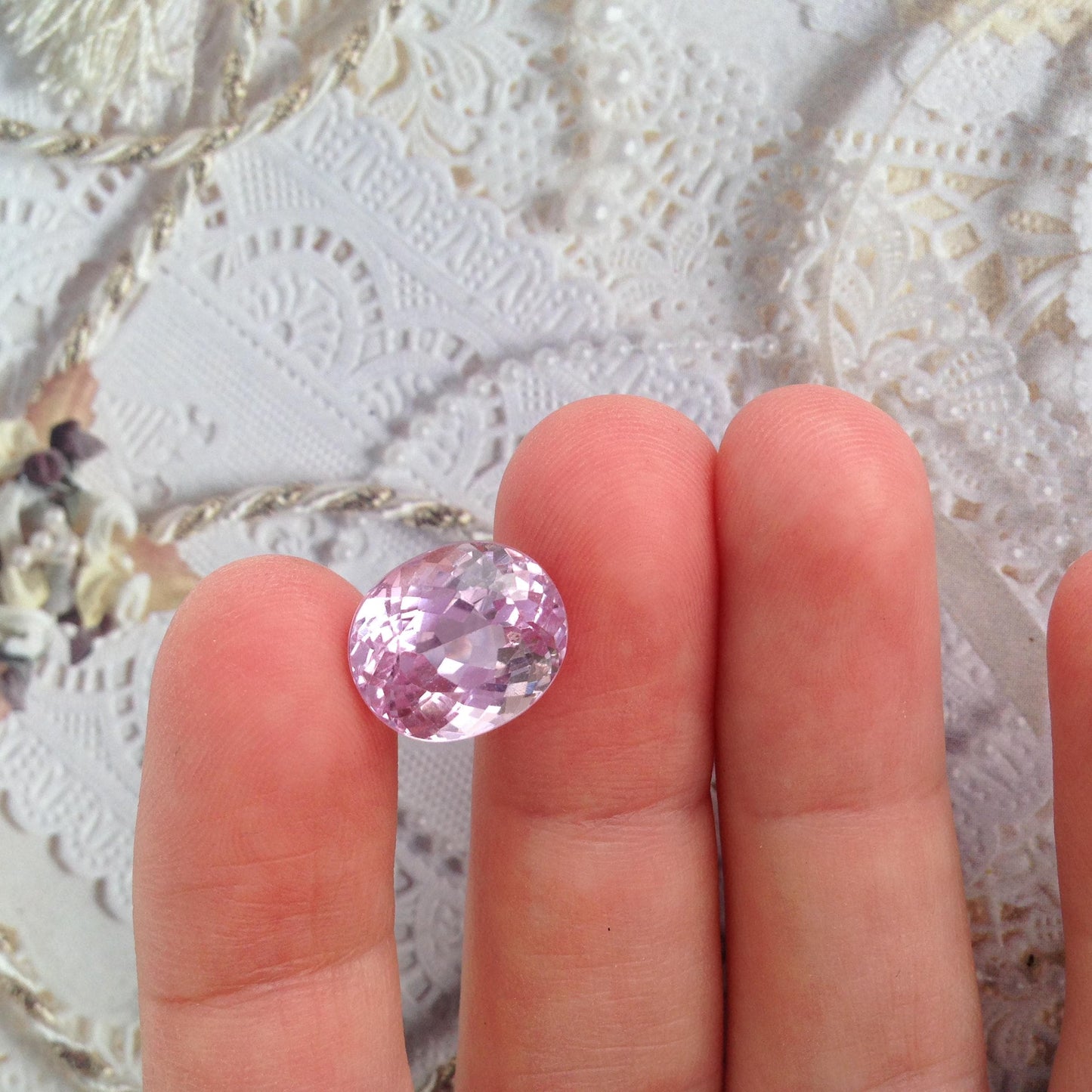 Kunzite 11x13mm 9.16 carats Oval Cut Pink Purple Spodumene Faceted Gem Loose gemstone Unmounted Tested Natural millimeters cts For Jewelry