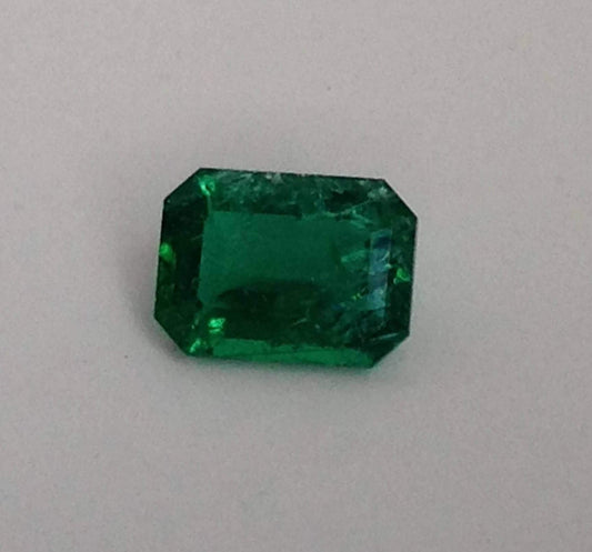 1.15 carats Natural Emerald 7.83x5.8 millimeters mm Emerald Cut Faceted Gem Precious Gemstone Wholesale Gem Real Natural Transparent Green