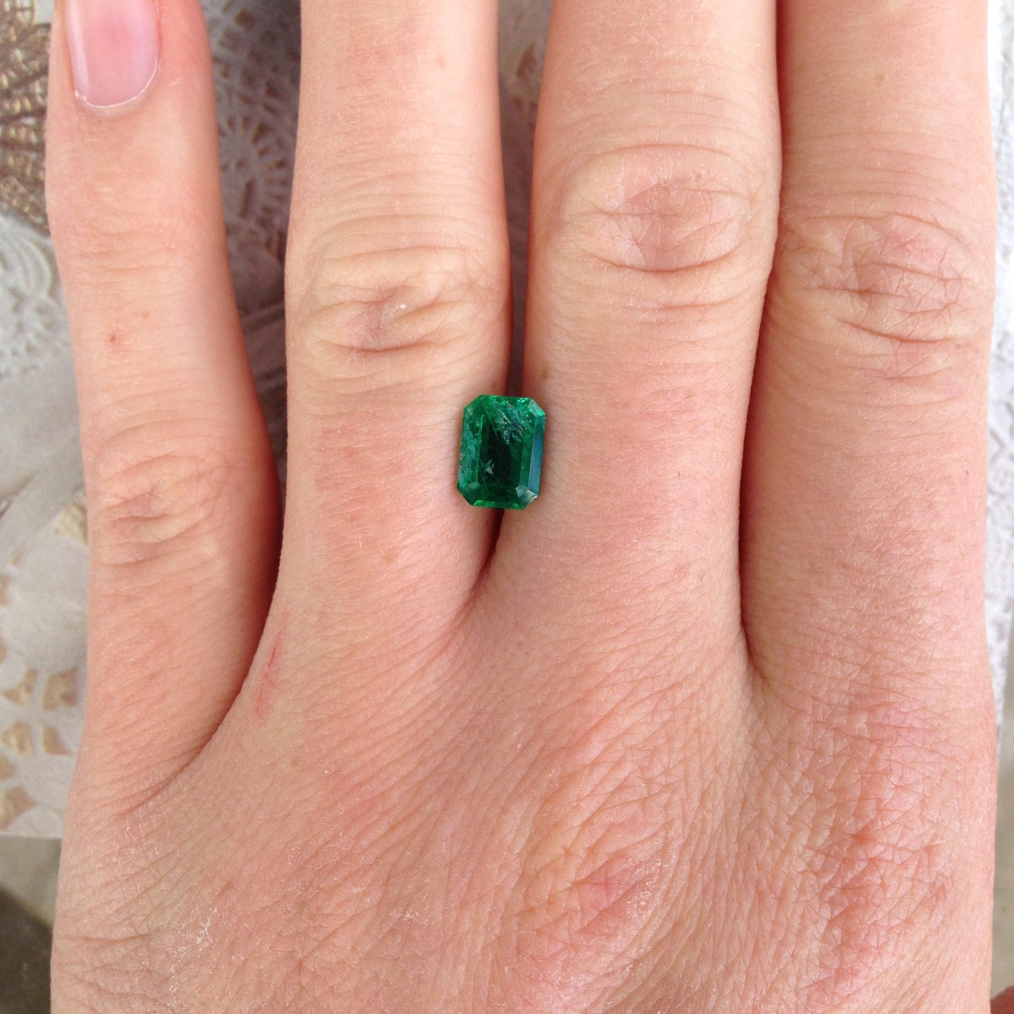 1.15 carats Natural Emerald 7.83x5.8 millimeters mm Emerald Cut Faceted Gem Precious Gemstone Wholesale Gem Real Natural Transparent Green