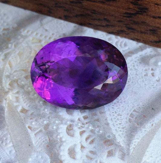 Beautiful 35.7 Carat 24.5x18.5mm Oval Deep Purple Amethyst Nice Loose Gem Wholesale Gemstone Faceted For Gold Jewelry February Birthstone