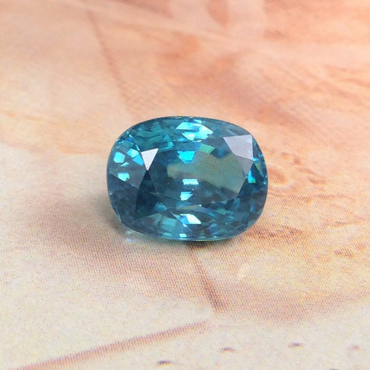 8.49 carats Natural Blue Zircon 11.6x8.8mm Cushion Oval Cut Wholesale Gem Faceted Loose Natural Zircon Greenish Blue