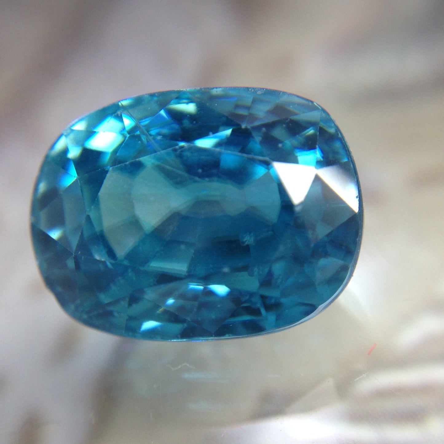 8.49 carats Natural Blue Zircon 11.6x8.8mm Cushion Oval Cut Wholesale Gem Faceted Loose Natural Zircon Greenish Blue