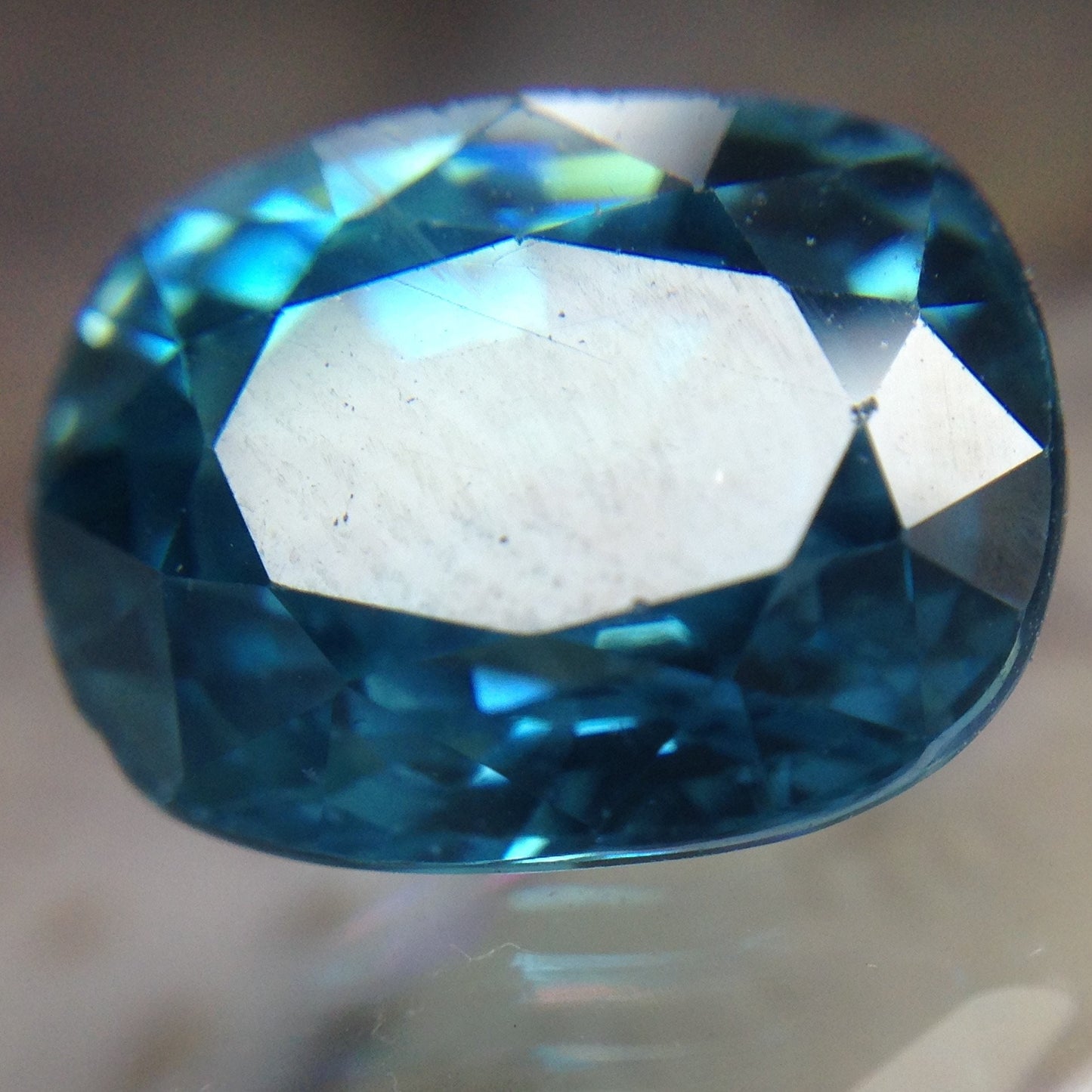 8.49 carats Natural Blue Zircon 11.6x8.8mm Cushion Oval Cut Wholesale Gem Faceted Loose Natural Zircon Greenish Blue