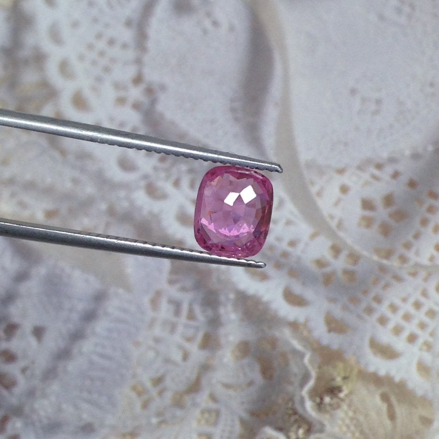 1.77 Carat Natural Pink Sapphire 7.4x6.2mm Cushion cut Loose Gemstone Faceted Gem Corundum Fancy Vivid Color Sapphire