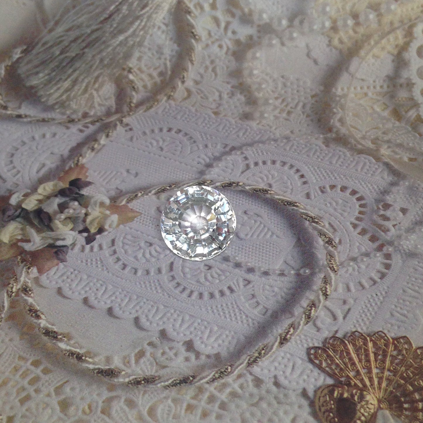 14.6mm Yellow Spodumene Round Cut, 14 carats Huge Large Faint Yellow Near Colorless Faceted Gem Loose