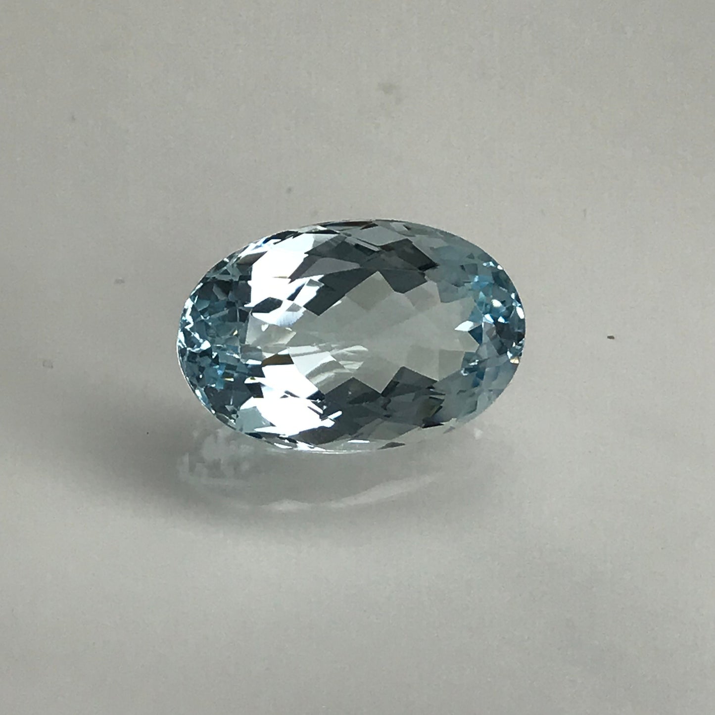 17x11mm Natural Aquamarine 8.64 carats Light Blue Oval Cut Loose Gem Faceted Gemstone Large March Birthstone