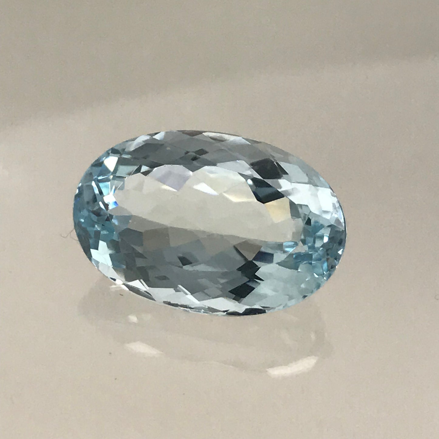 17x11mm Natural Aquamarine 8.64 carats Light Blue Oval Cut Loose Gem Faceted Gemstone Large March Birthstone