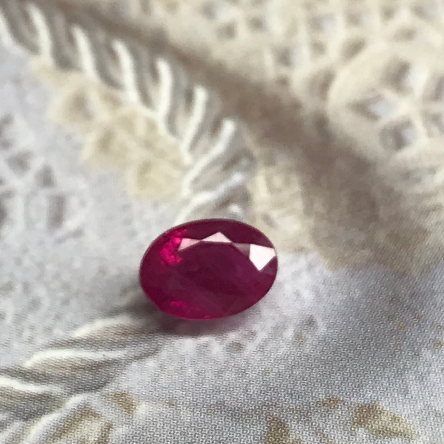 Natural Ruby Heated with Residues 1 Carat 7x5mm Loose Gemstone Faceted Gem Corundum Oval Cut Red Beautiful July Birthstone Earth Mined