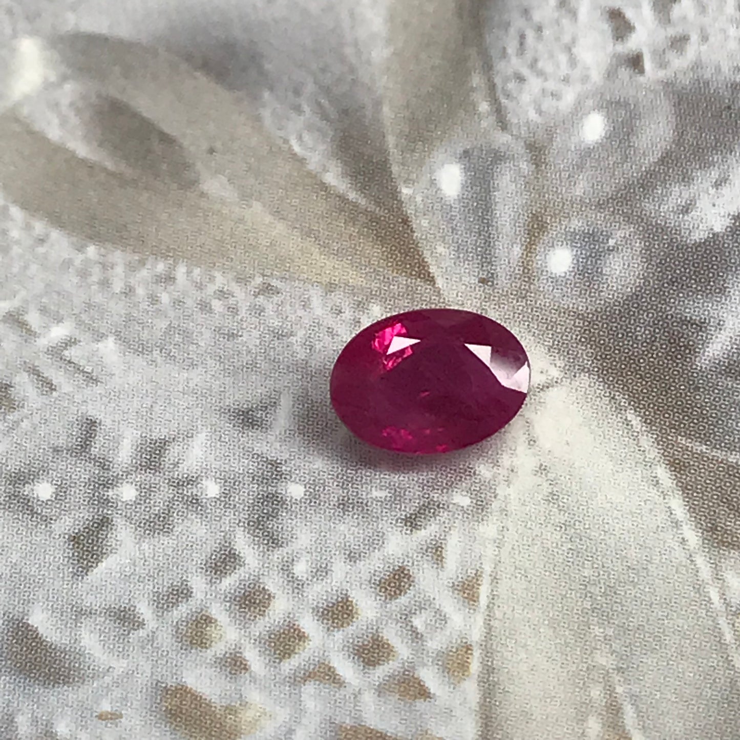 Natural Ruby Heated with Residues 1 Carat 7x5mm Loose Gemstone Faceted Gem Corundum Oval Cut Red Beautiful July Birthstone Earth Mined