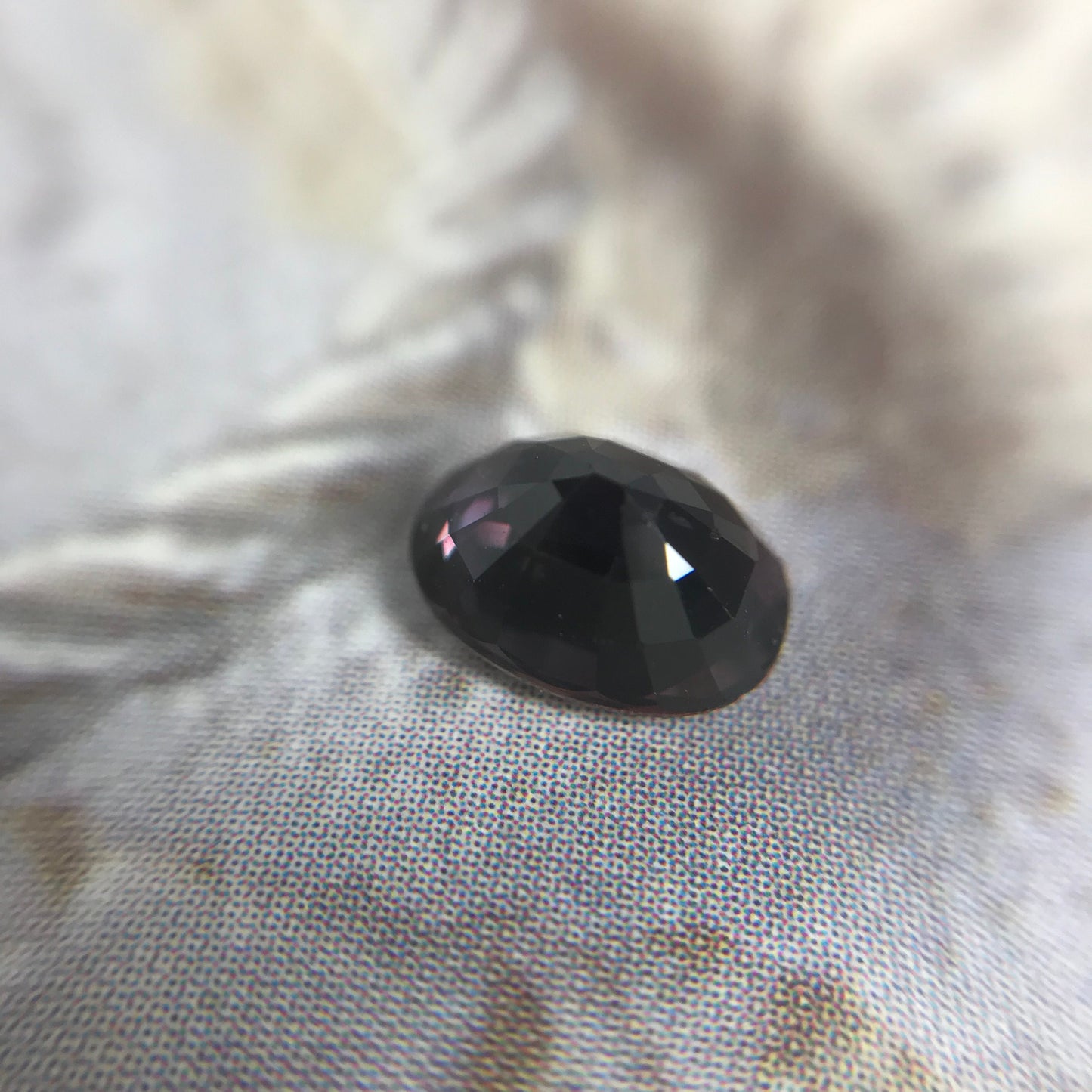 1.15 carat Natural Fancy Sapphire 7x5mm Oval Purple Red Loose Gem Unmounted