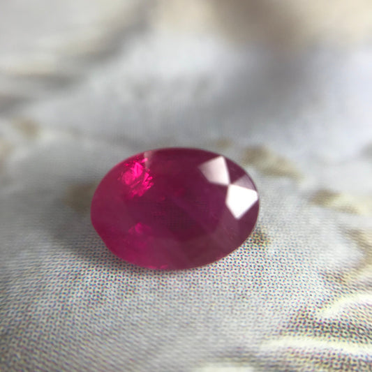 Natural Ruby Heated with Residues 1 Carat 7x5mm Loose Gemstone Faceted Gem Corundum Oval Cut Red Beautiful July Birthstone Earth Mined